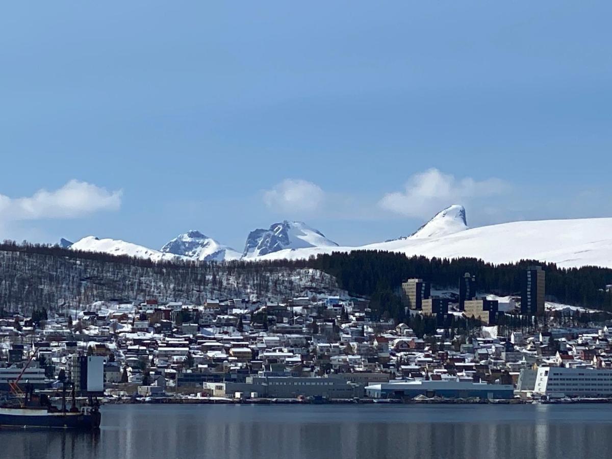 Polar Cozy Apartment - With View And Free Parking Tromsø Exteriér fotografie